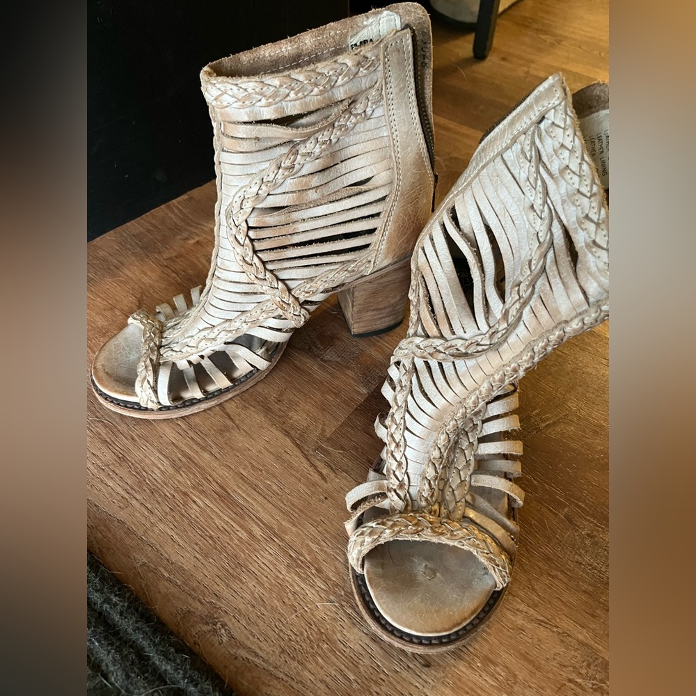 Free Bird Sandals
